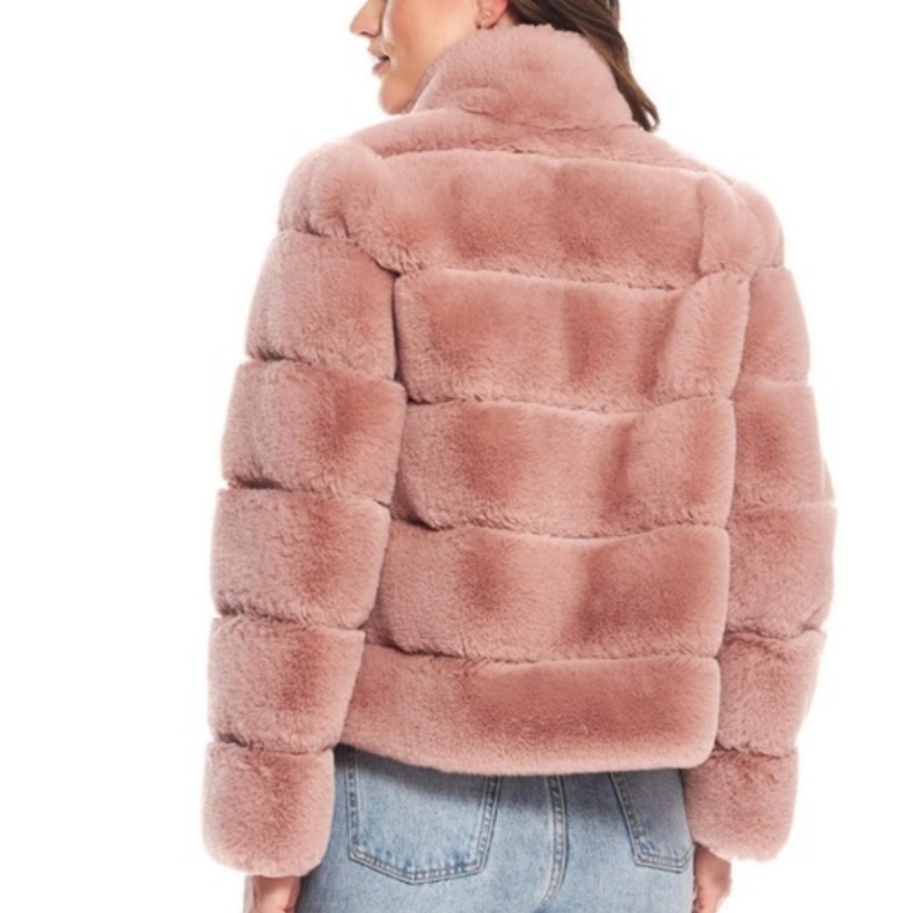 Donna Salyers Fabulous Furs Posh Quilted Pink Faux Fur Jacket Coat - Picture 2 of 10